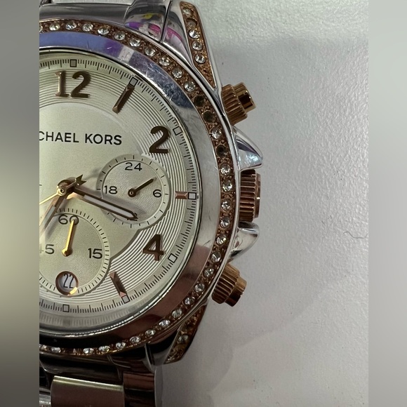 Women's Bradshaw Silver-Tone Stainless Steel Bracelet Watch 36mm - Picture 8 of 9